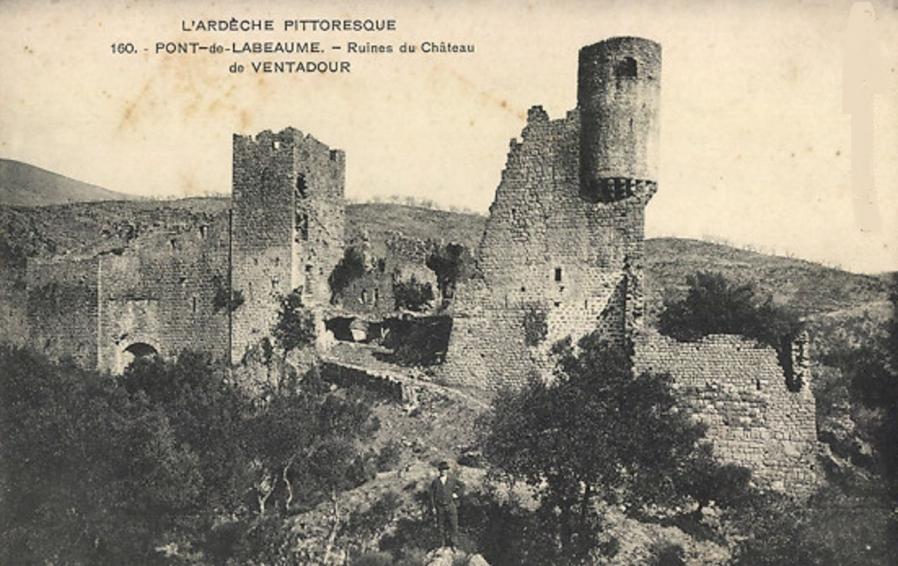 Meyras ruines du chateau de ventadour